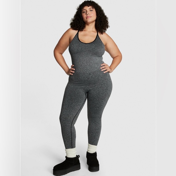 PINK Victoria's Secret  Seamless workout onesie - Picture 1 of 4